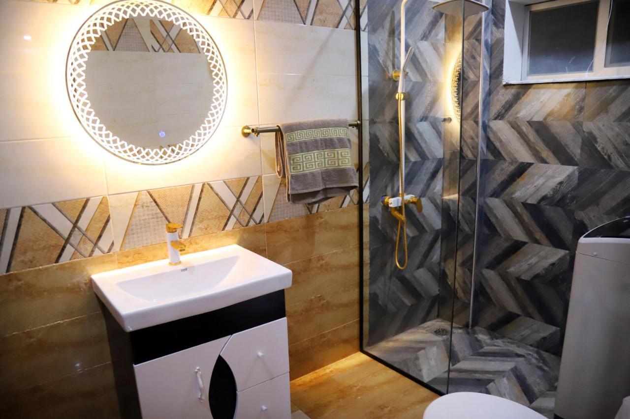 Adara Suites Лахор Экстерьер фото