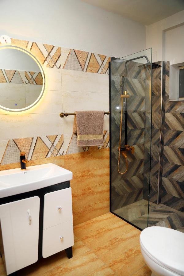 Adara Suites Лахор Экстерьер фото