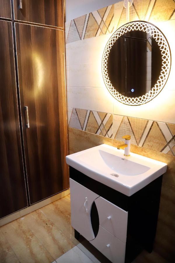 Adara Suites Лахор Экстерьер фото