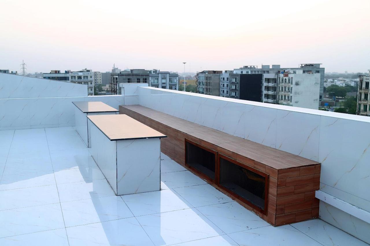 Adara Suites Лахор Экстерьер фото